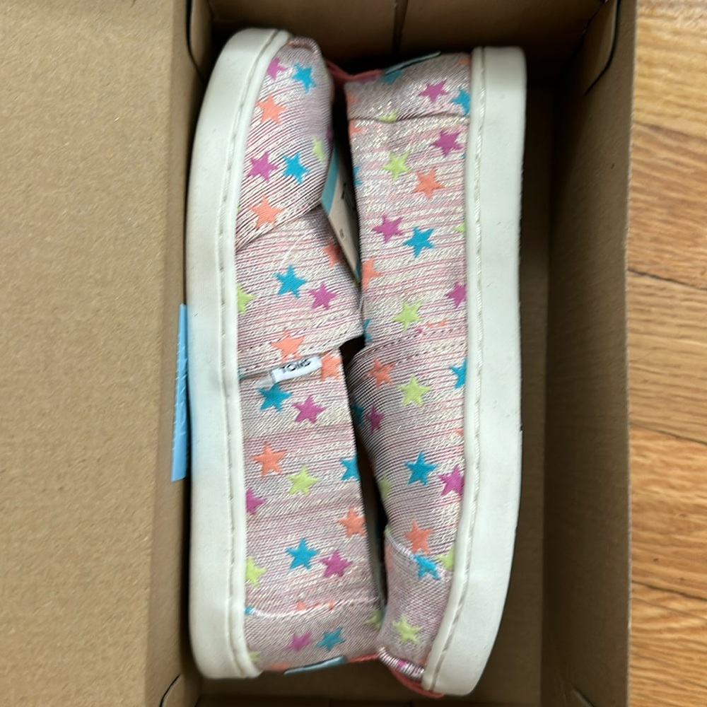TOMS Girls Alpargata Loafer Flat, Coral Multi Glimmer Embroidered Stars